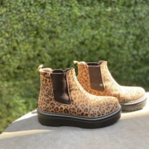 URBAN OUTFITTERS BOOTS